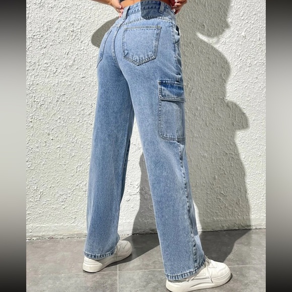 SHEIN PETITE Flap Pocket Side Cargo Jeans - Picture 2 of 7